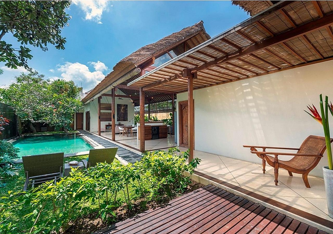 Villa Andalas Seminyak Exterior foto